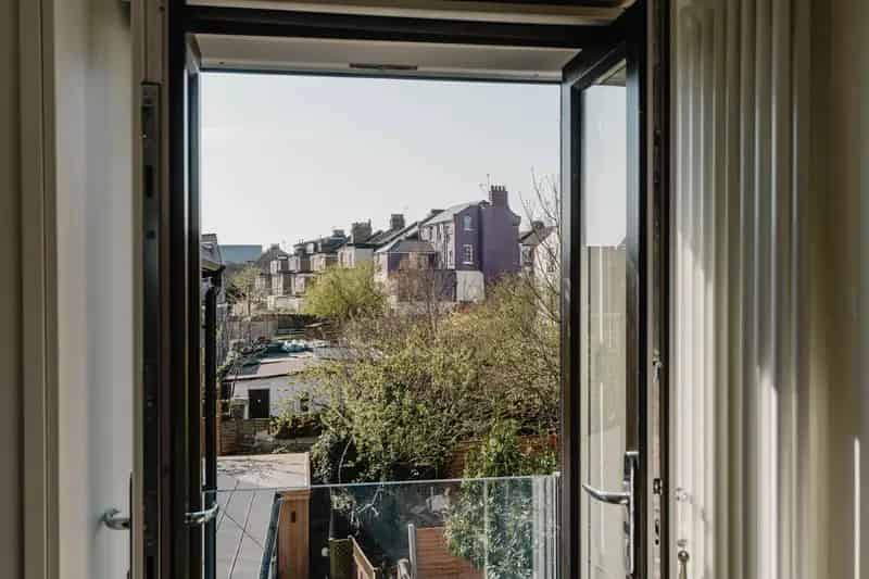 3-Bedroom Apartment near Green Lanes London N4
