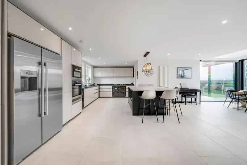 4 Bedroom Detached House Hayling Island Hampshire