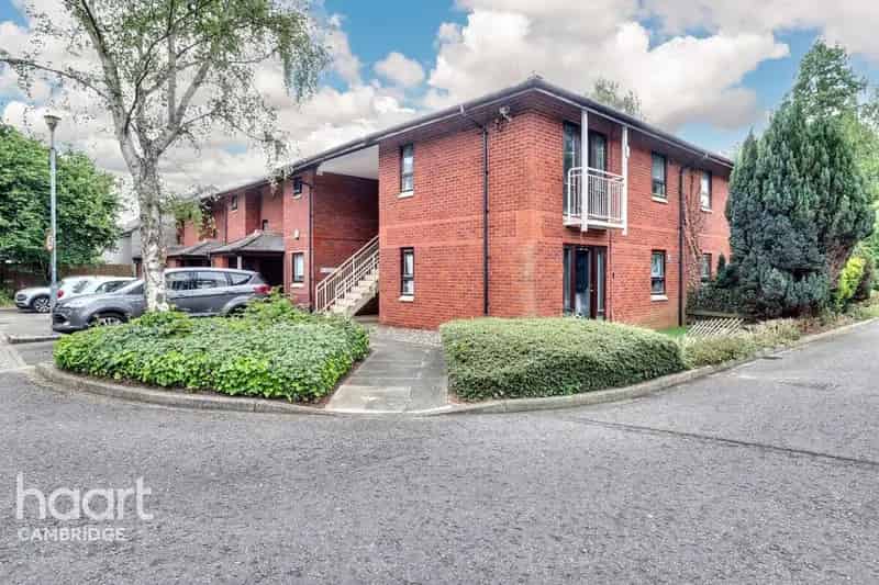 Studio for Sale Near Cambridge Science Park