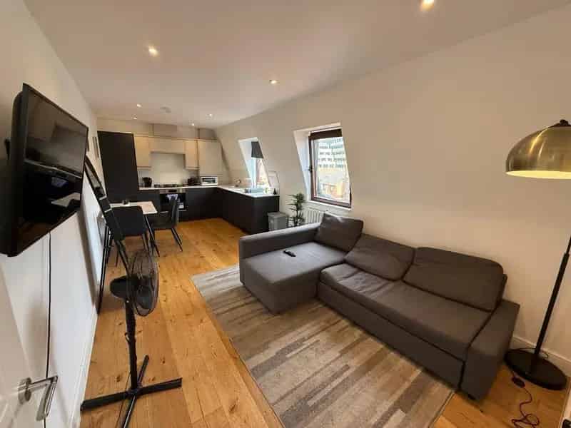 1 Bedroom Flat House to Rent Council Tax Band C