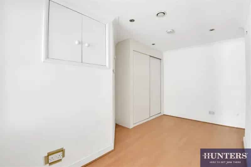 1 bed flat for sale