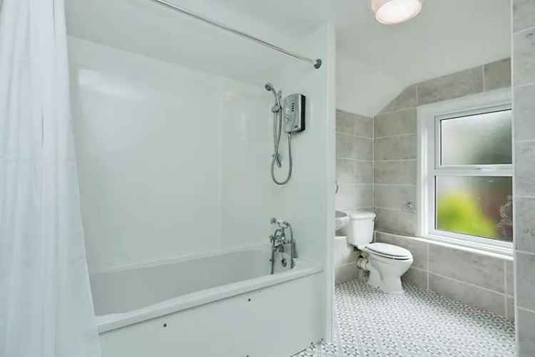 2 Bedroom Terraced House for Sale Near Basingstoke Town Centre