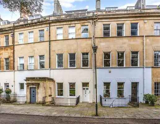 Grade I Listed Apartment in Grosvenor Place Bath