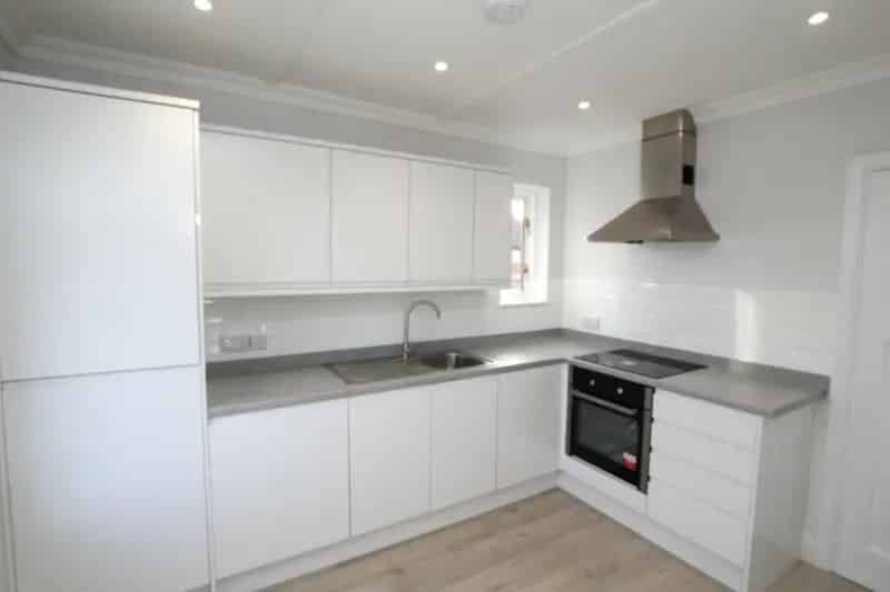2 Bedroom Flat Shenfield Available May Unfurnished