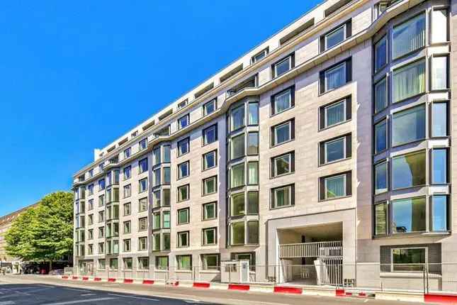 Flat for sale in Millbank, Westminster, London SW1P