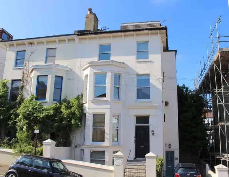2 Bedroom Flat to Rent