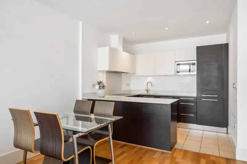 2 Bedroom River Thames View Flat for Sale