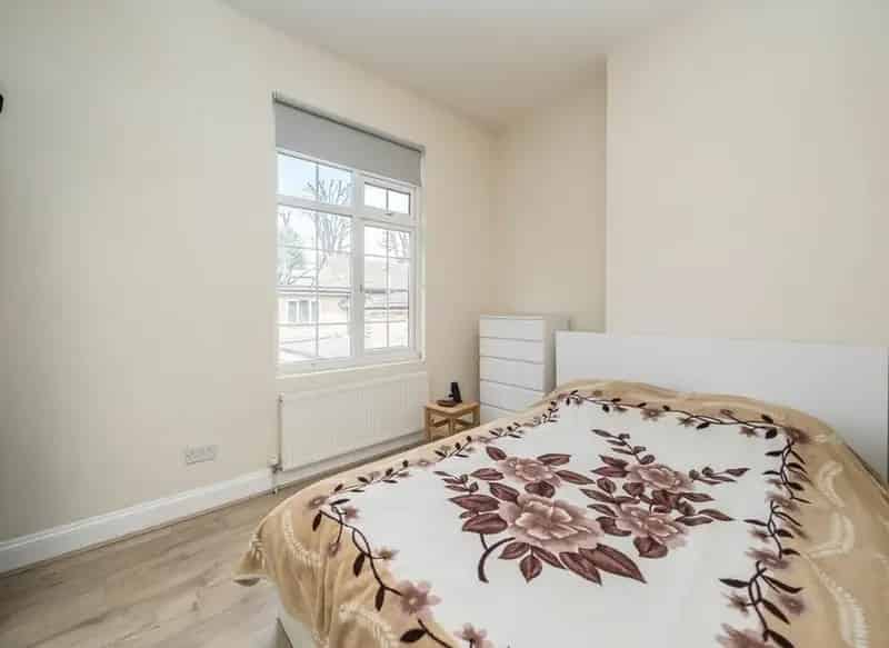 Refurbished One Bedroom Apartment Near Osterley