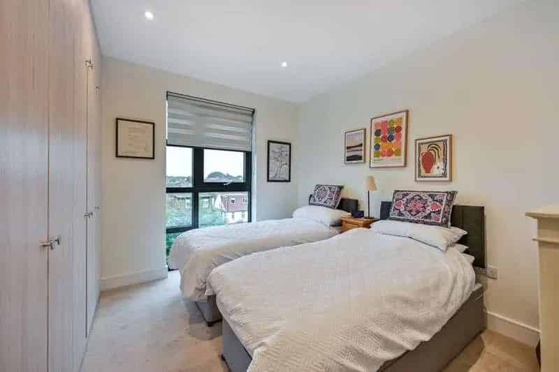 3 Bed Flat for Sale near New Malden Station