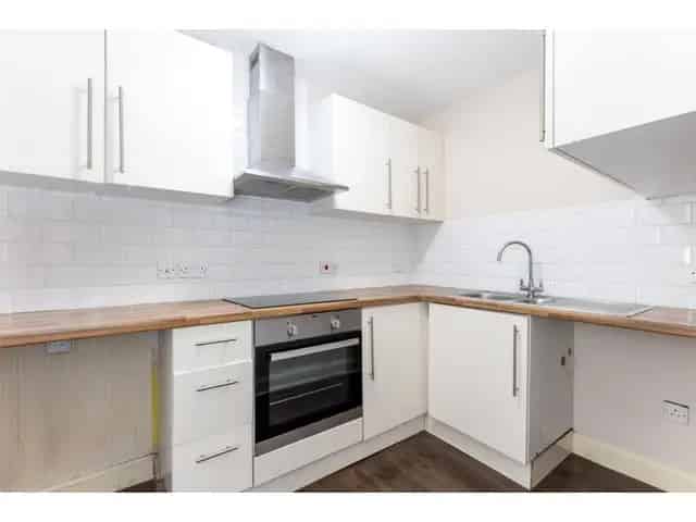 2 Bedroom Flat for Sale in Tollcross Near The Meadows
