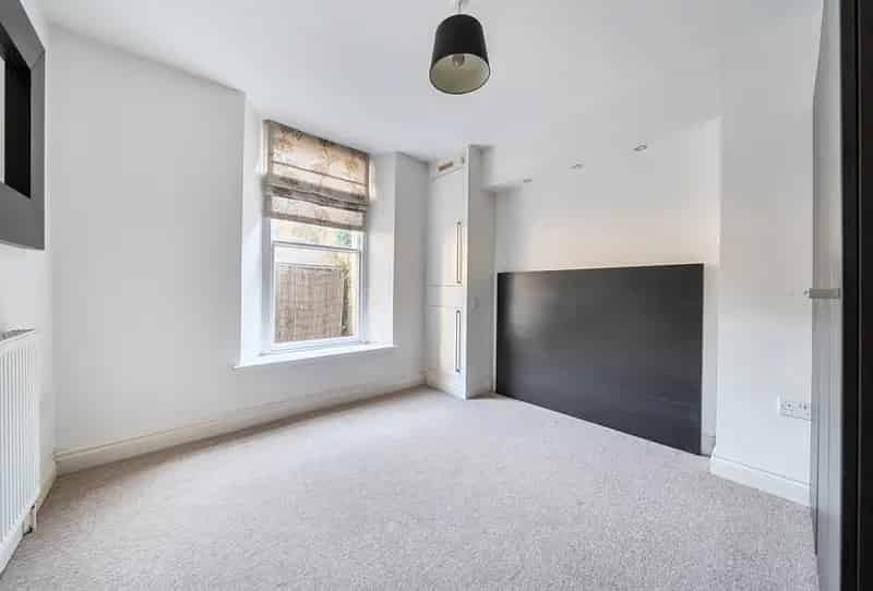 1 Bedroom Flat for Sale Clifton Belgrave Road - No Onward Chain