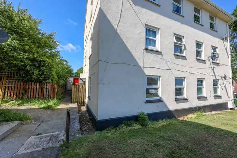 1 Bedroom Apartment for Sale