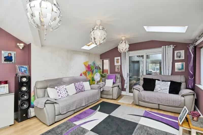 3 Bedroom Detached House in Oakwood Derbyshire