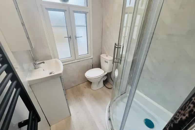 Stamford City Centre Two Bedroom Apartment - Zero Deposit Available