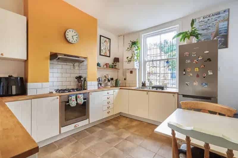2 Bedroom House For Sale Near Schools and Amenities