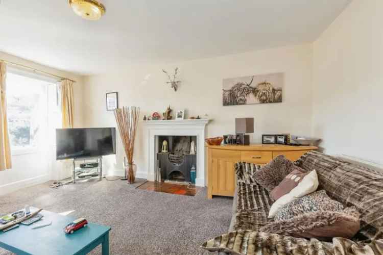 3 Bedroom Maisonette near Bath Spa Train Station