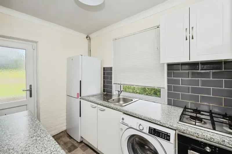 3 Bedroom Semi Detached House Briton Ferry No Onward Chain