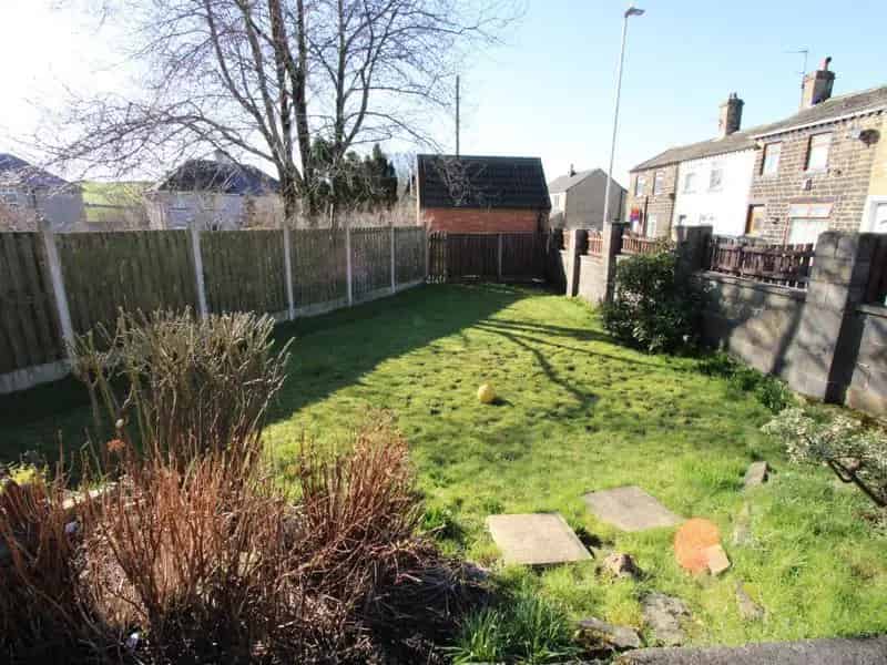 3 Bedroom End Townhouse For Sale
