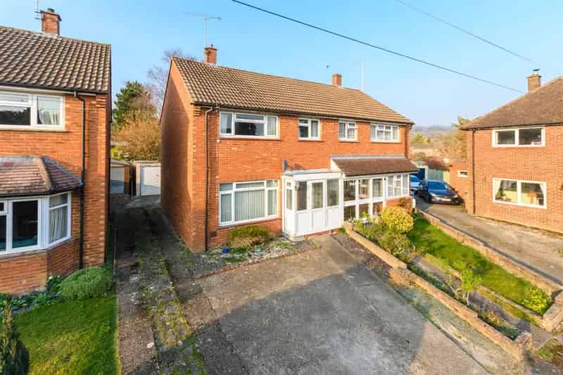3 Bedroom Semi Detached House for Sale Near Sevenoaks