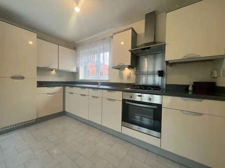2 Bedroom Apartment near Basingstoke Station
