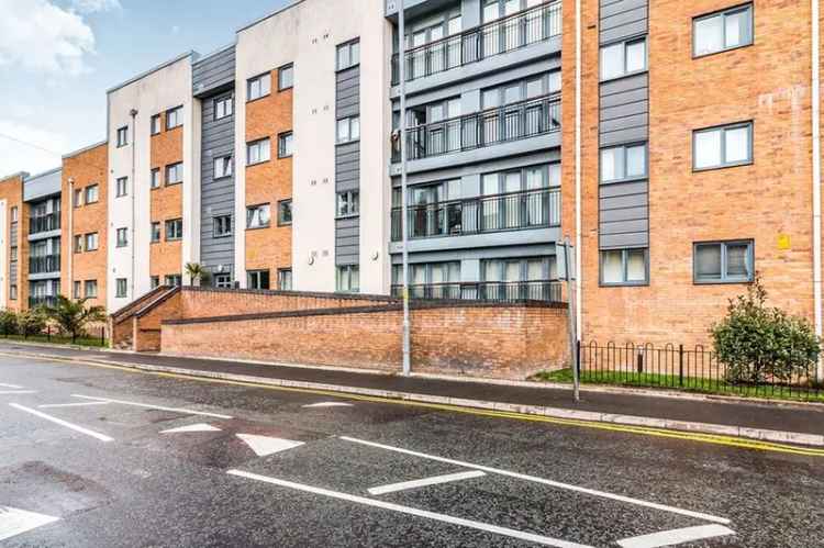 1 Bedroom Flat to Rent Manchester M14 - Secure Parking Available