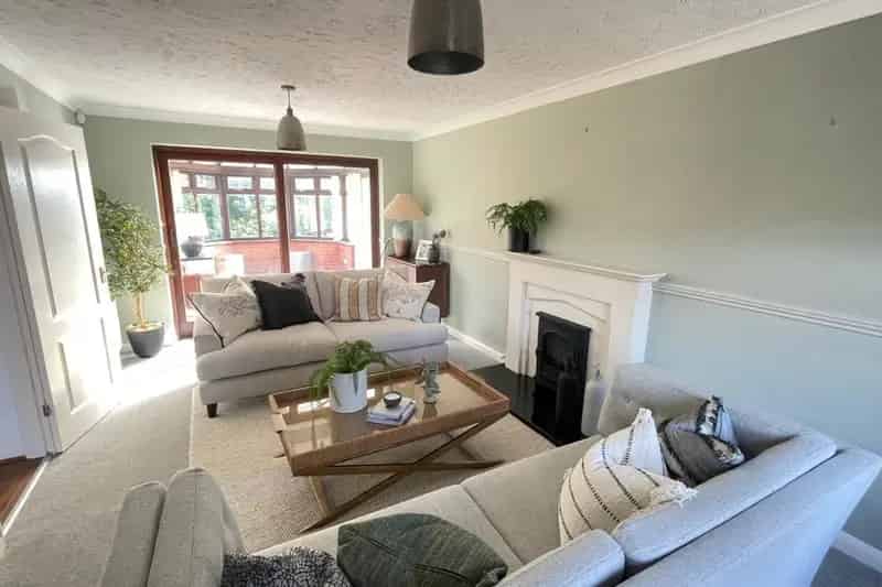 4 Bedroom Detached House in Sunset Gardens