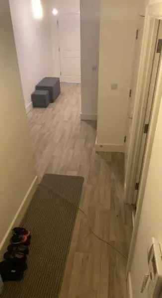 2 Bed Flat near Croydon - Modern Open Plan Living