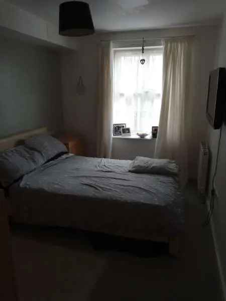 Flat For Rent in Eastleigh, England