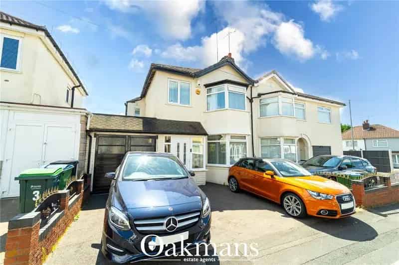 3 Bedroom Semi-Detached House For Sale