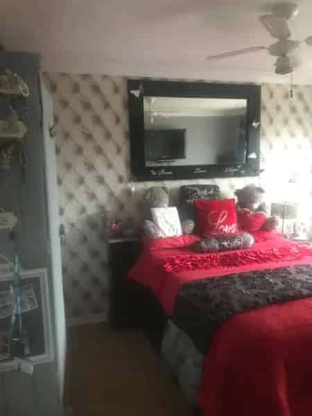 3 Bed House Big Kitchen Diner Lake Access Garage Driveway
