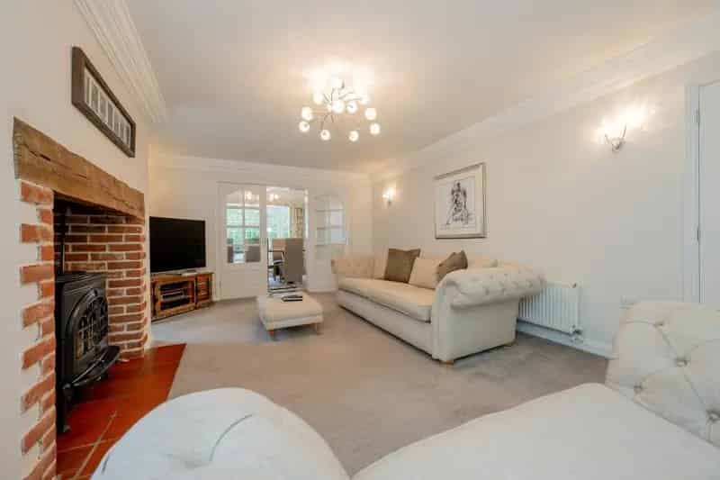 5 Bedroom Detached House Great Plumstead 1 Acre Garden Triple Garage