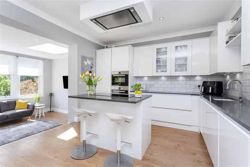 3 Bed Detached House Morningside 2 Reception Rooms Family Home