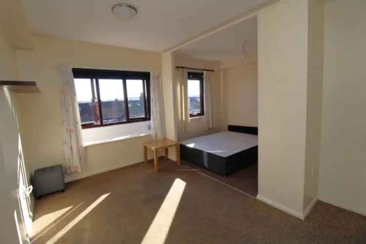 1 Bedroom Flat for Sale - Low Cost Living in BS5