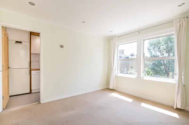 2 Bedroom Flat House to Rent Peckham Rye