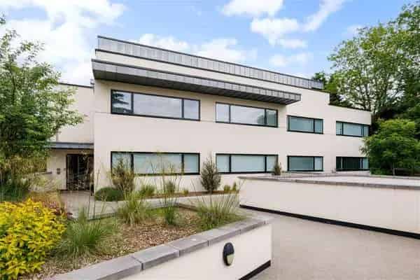 Modernist Apartment with Two Terraces and Allocated Parking