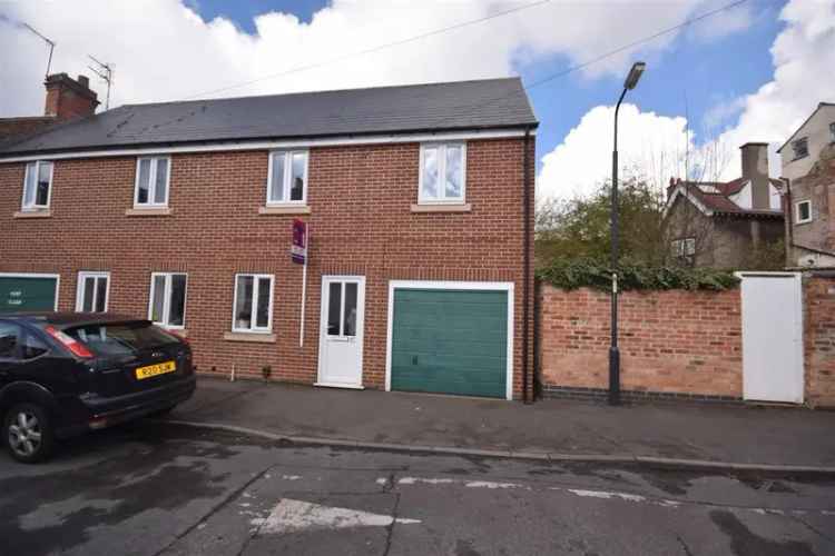 2 bedroom semi-detached house to rent