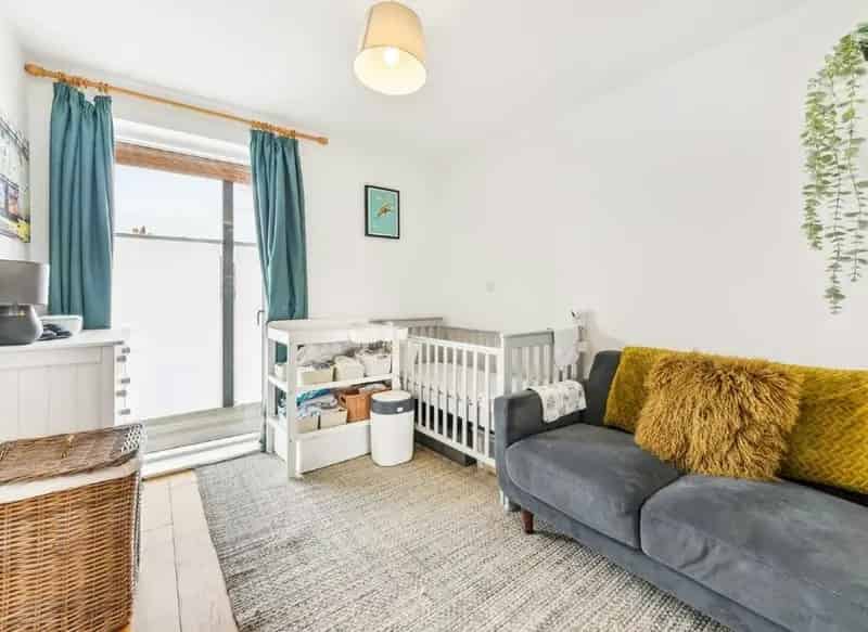 Flat For Sale , London, England