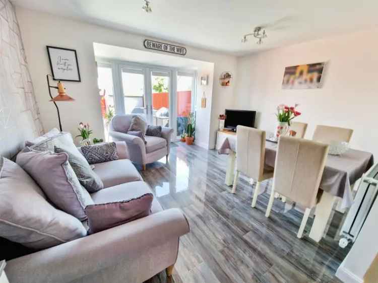 4 Bedroom Townhouse for Sale in Great Denham