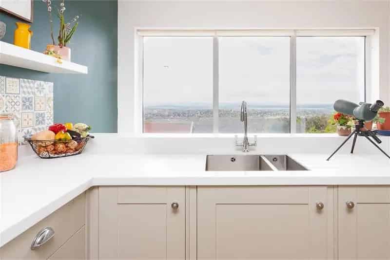 4 Bed Semi-Detached House with Panoramic Views