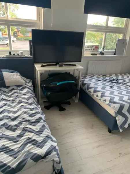 House For Rent in Gravesham, England