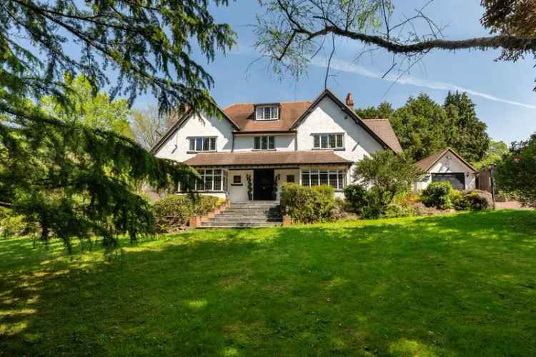 6 Bedroom Detached House for Sale