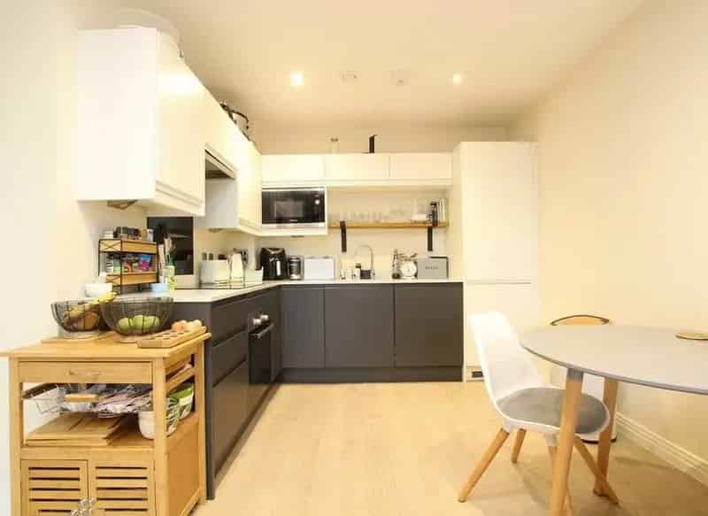 Luxury 1-Bedroom Apartment in Twickenham
