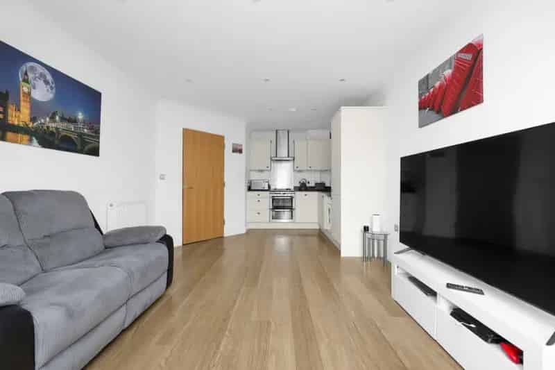1 Bedroom Flat for Sale in North Kingston