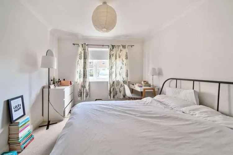 3 Bed Flat for Sale in East Oxford - No Onward Chain