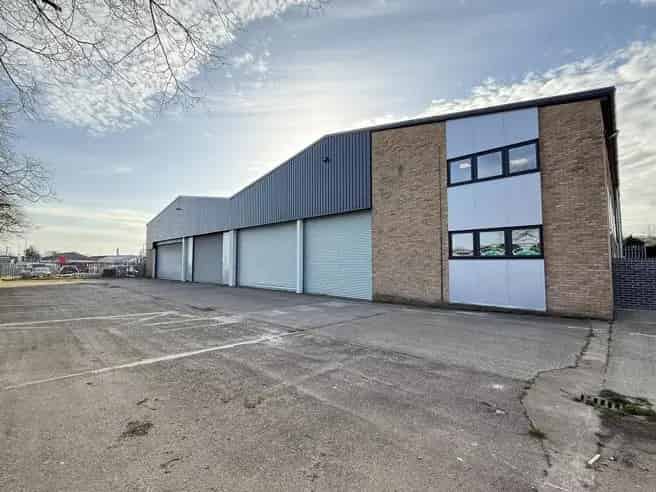 Warehouse Distribution Unit with Office Space and Ample Parking