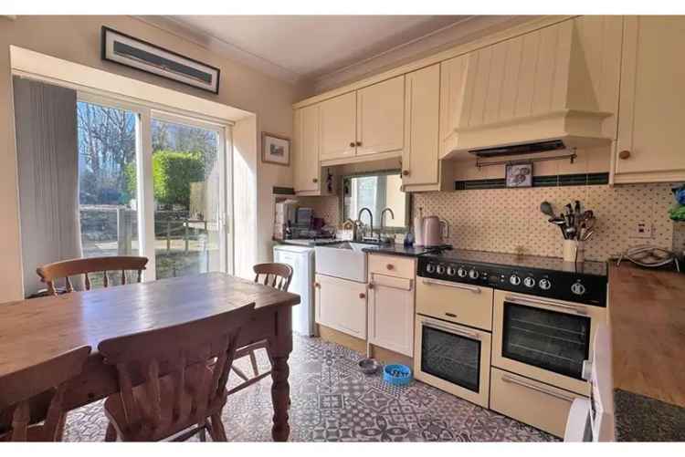 3 Bed Detached House 3 Reception Rooms