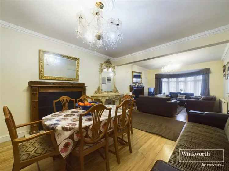 3 bedroom house in Colindale