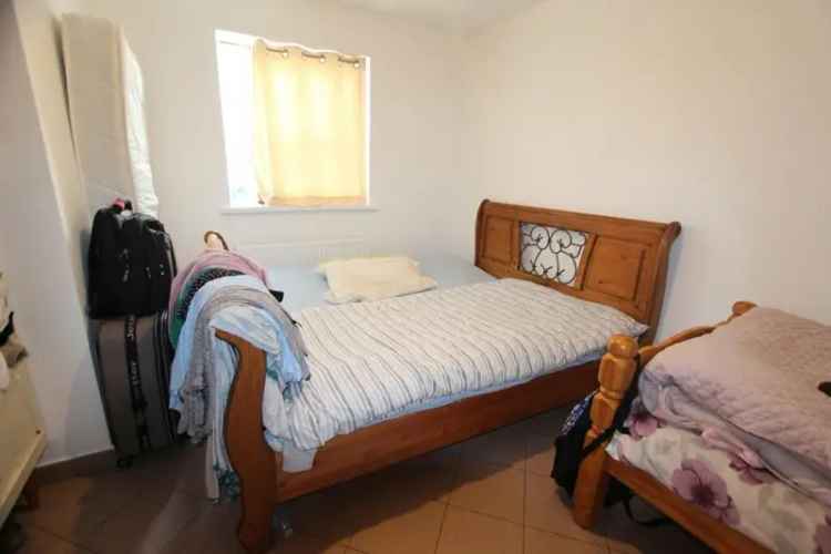 1 Bedroom Flat for Sale Central Location Investor Opportunity