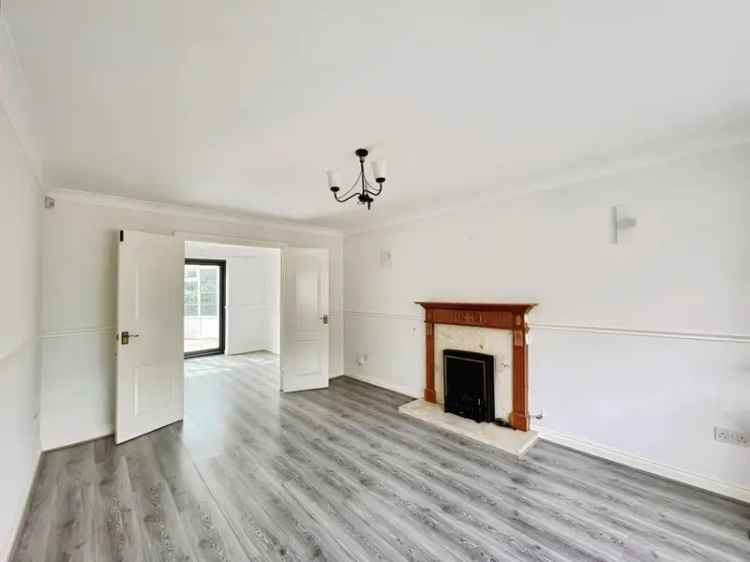 4 Bedroom Detached House To Let Solihull