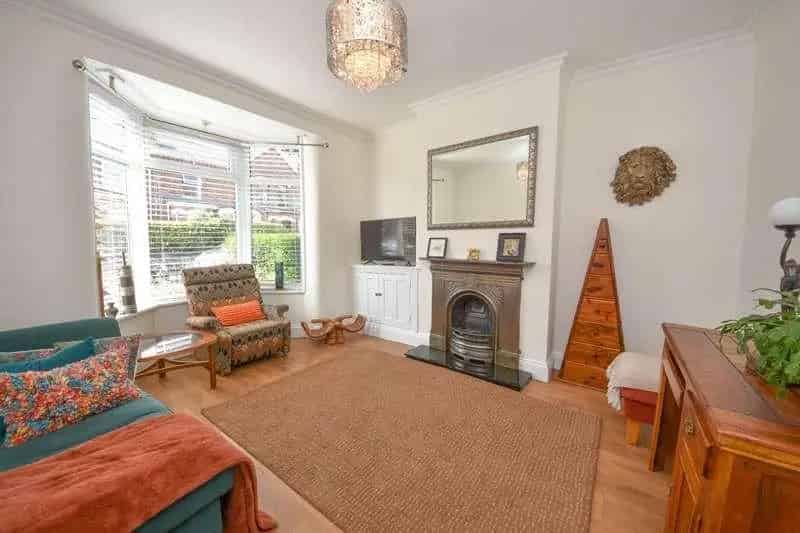 2 Bed Mid-Terraced House For Sale